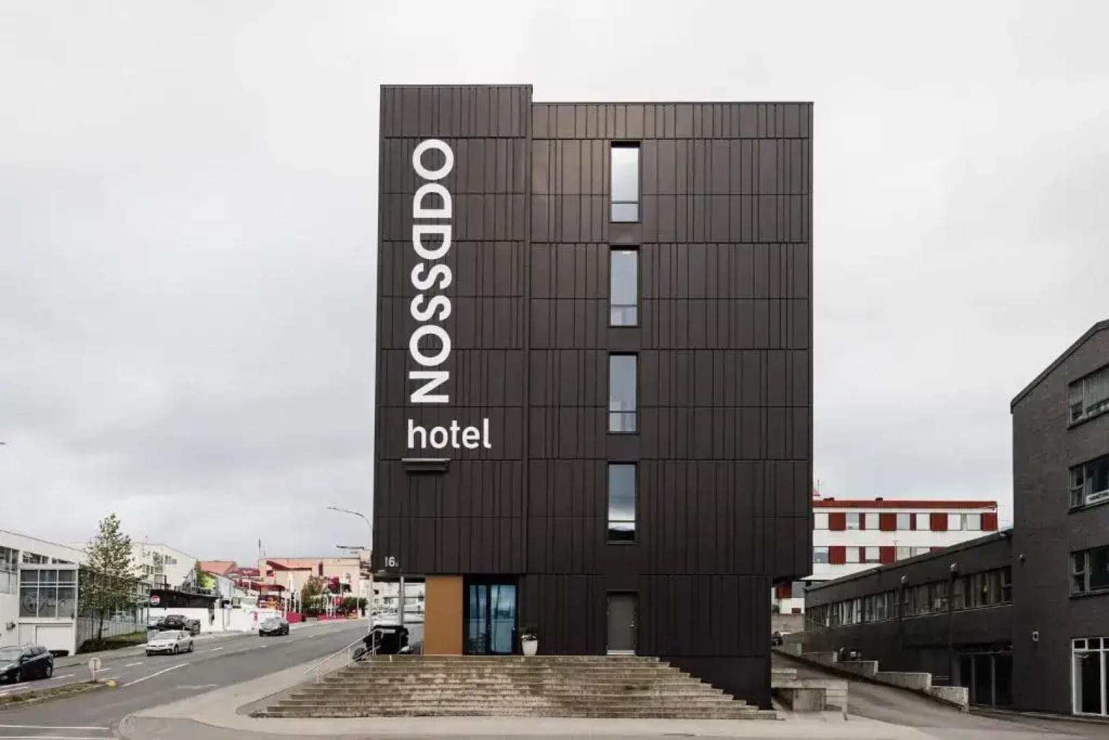 Отель Oddsson Midtown 