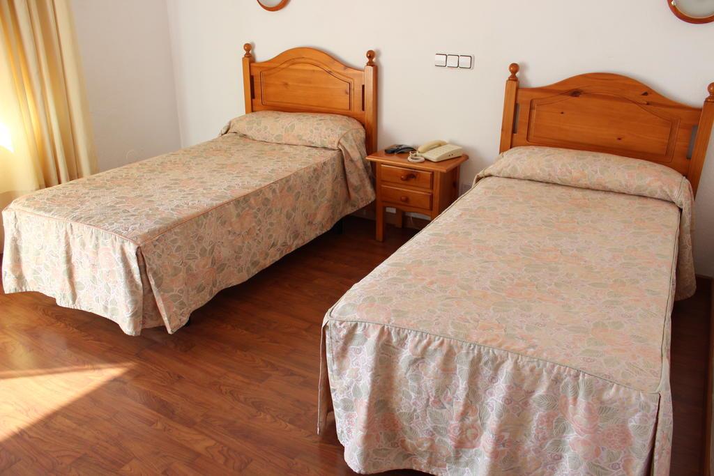 98748Hostal Mirentxu