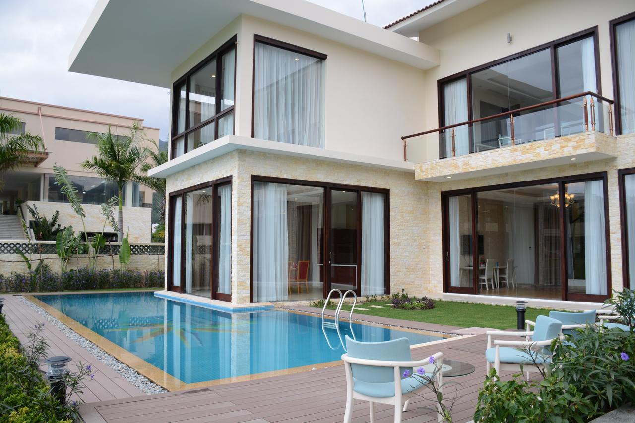 Diamond Bay Golf & Villas