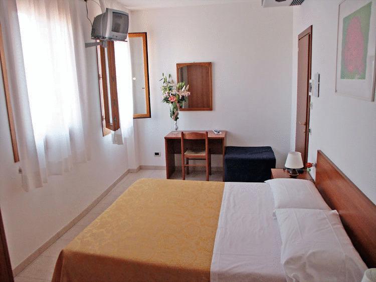 60824Hotel Gorske Oci