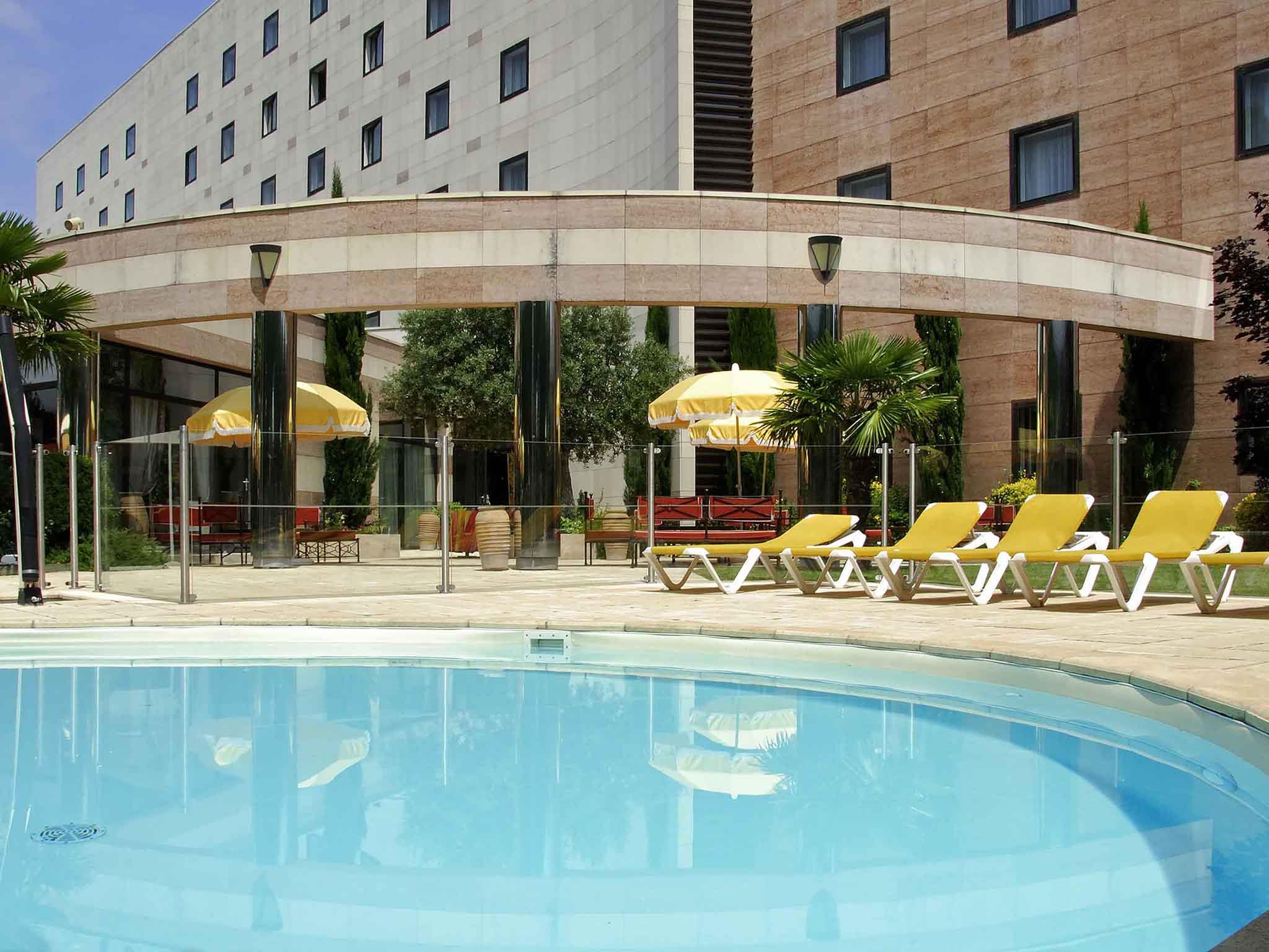 Mercure Bordeaux Airport Hotel