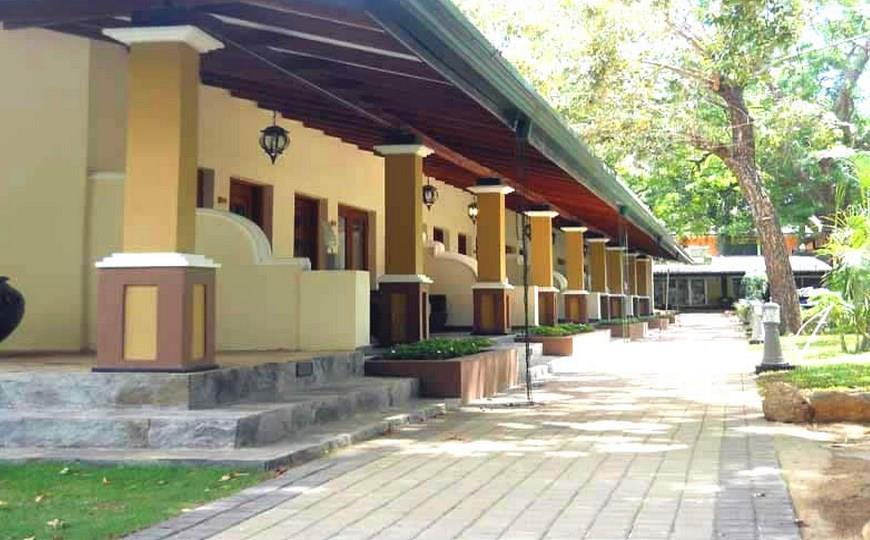 Miridiya Lake Resort