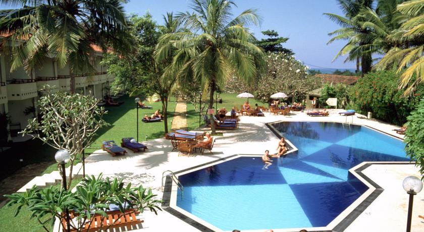 Hibiscus Beach Hotel & Villas