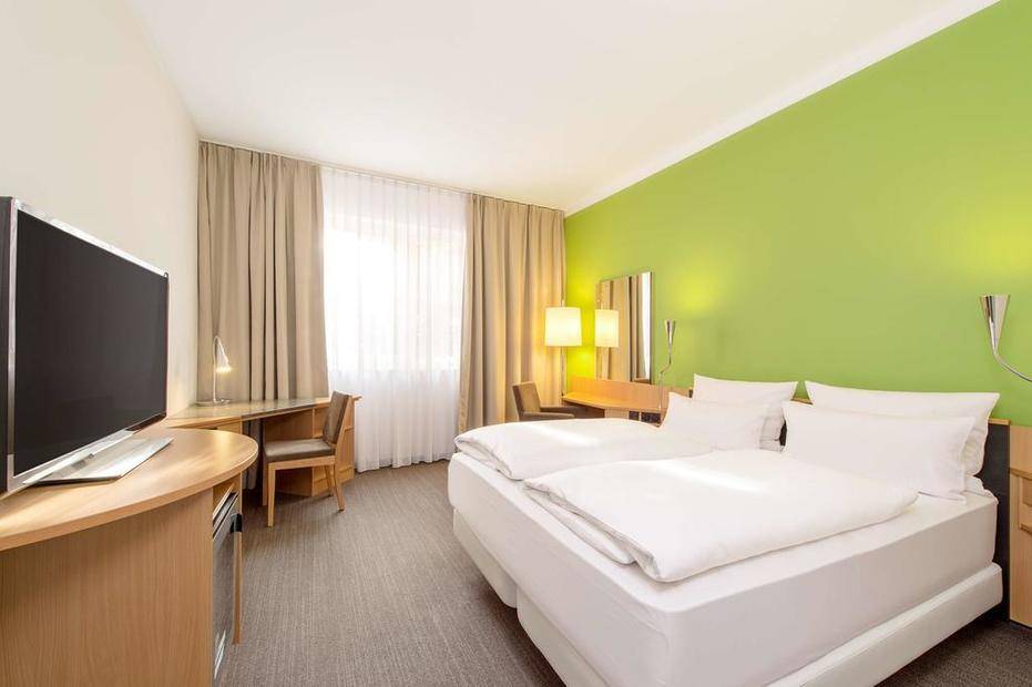 Holiday Inn Express Munich — Messe