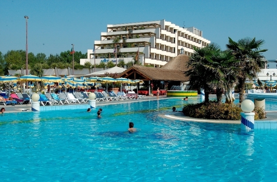 Savoy Beach Hotel