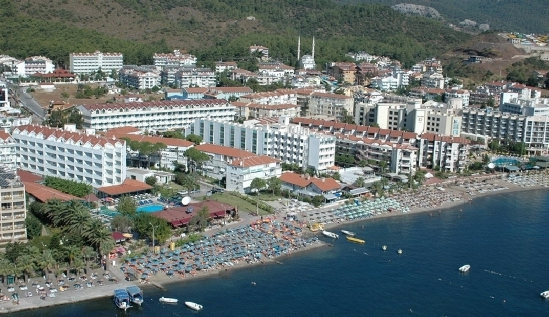 Maris Beach Hotel