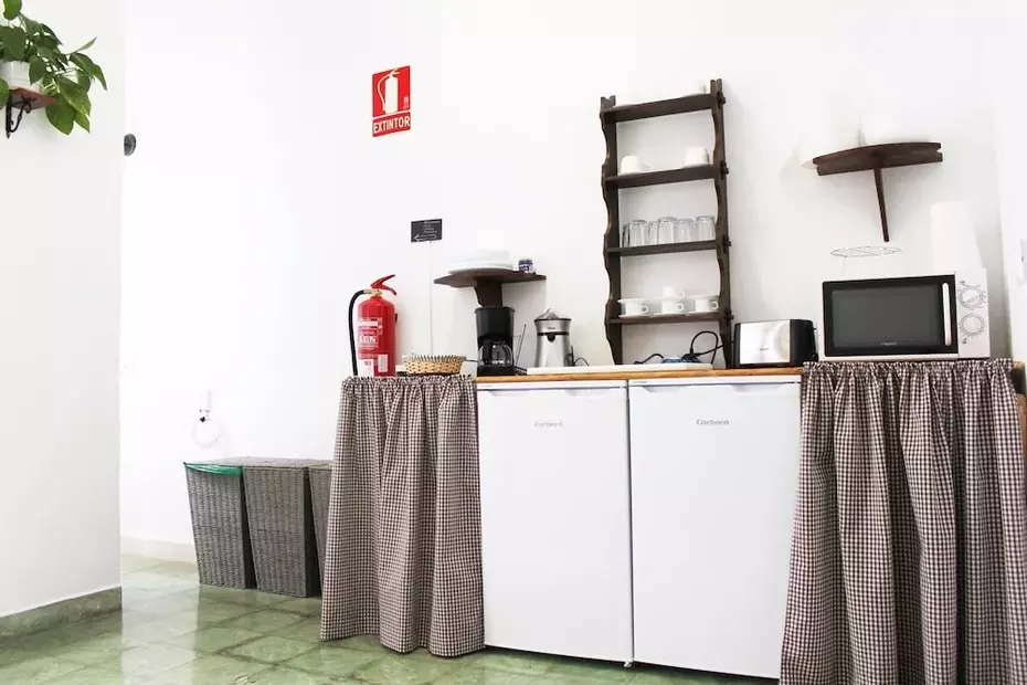 El Hostal Puerta Bisagra