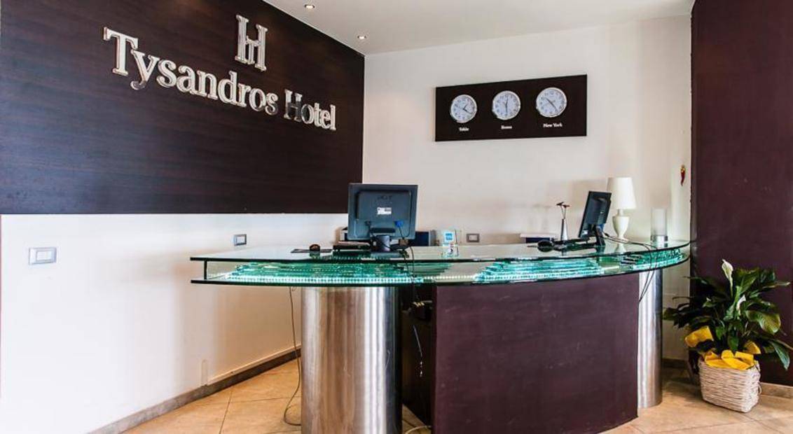 Hotel Tysandros