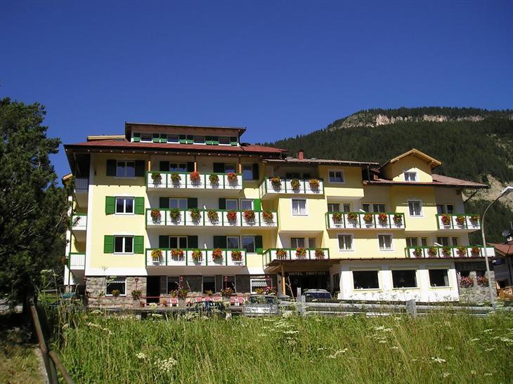 Montana Hotel Pozza di Fassa