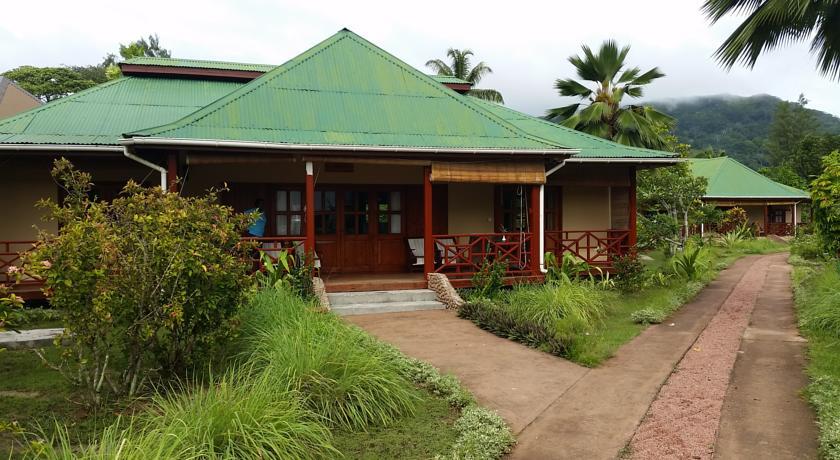 Paradise Flycatchers Lodge