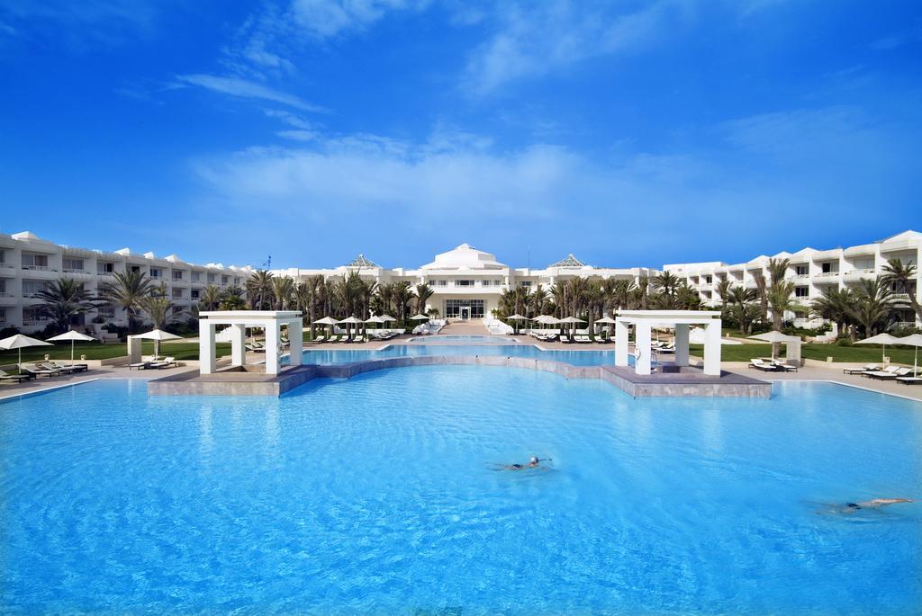 Radisson Blu Palace Resort & Thalasso