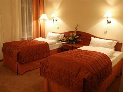 79384Raha Grand Hotel