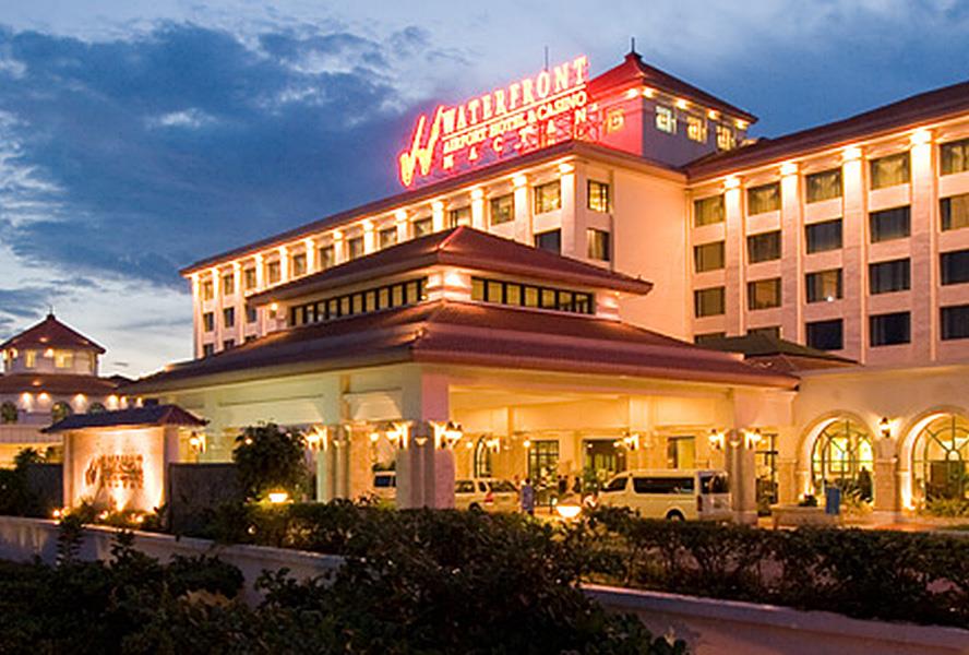 Waterfront Airport Hotel and Casino Mactan