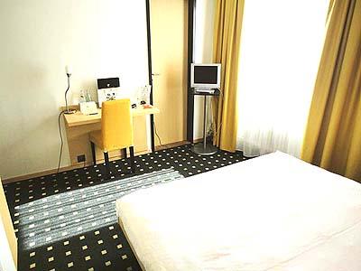 105133Hotel Soraya