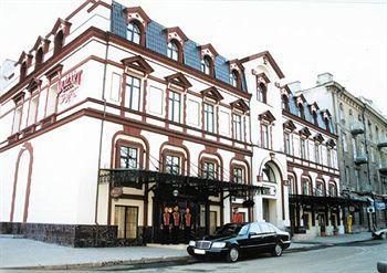 123525Royal Hotel in Troyes