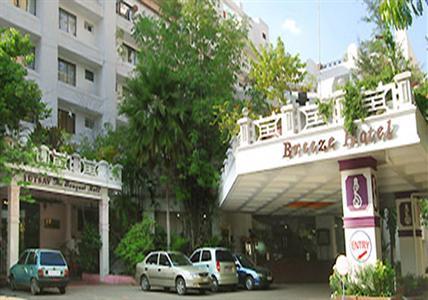 Breeze Hotel