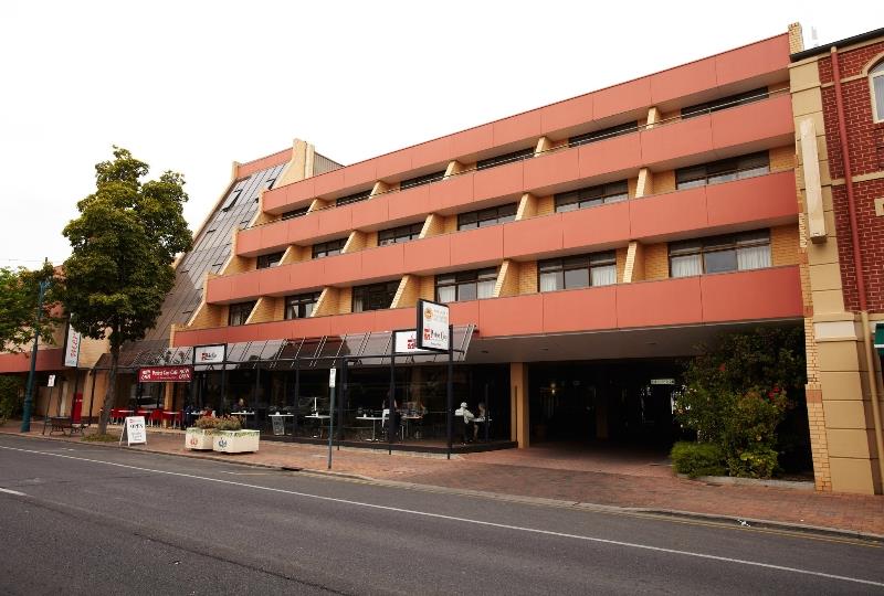 Adelaide Meridien Hotel & Apartments