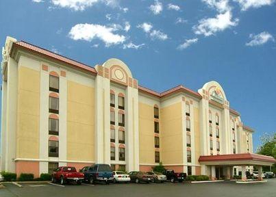 Comfort Inn & Suites Airport