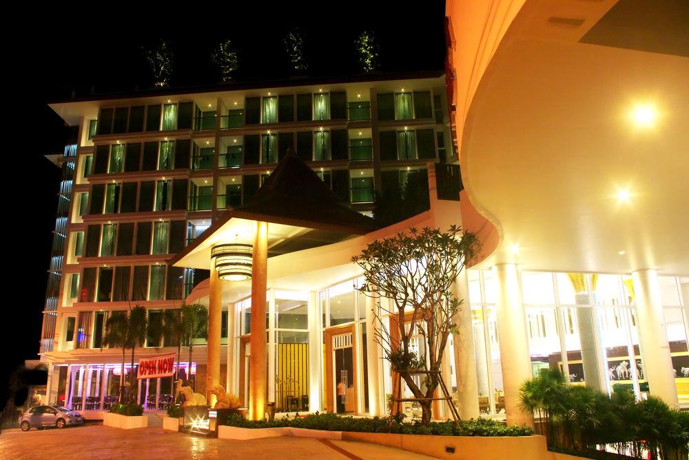 107203Basic Hotel