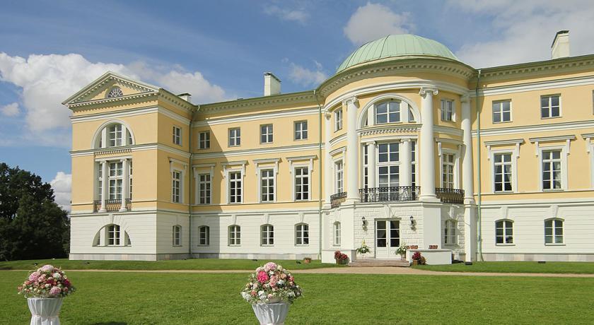 Mezotne Palace