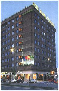 95146Ibis Hotel Dublin Red Cow Junction