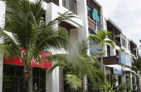 108387Royal Hotel & Villas