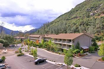 Yosemite View Lodge