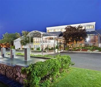 Holiday Inn Hyannis