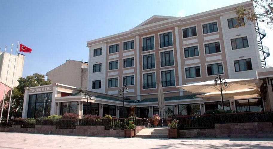 114896Economy Hotel