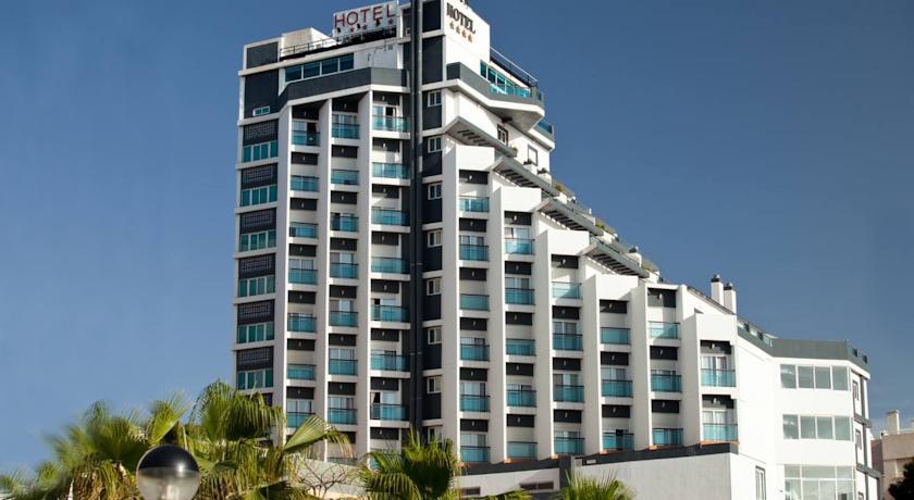 97009Sandy Beach Hotel