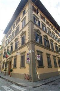 58342Montovani Hotel