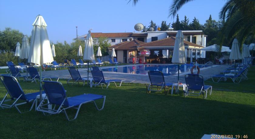 Yannis Hotel