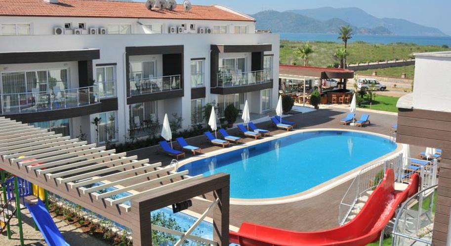 118621Grand Hotel Faros