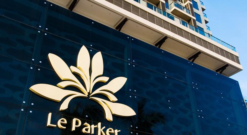 Le Parker International