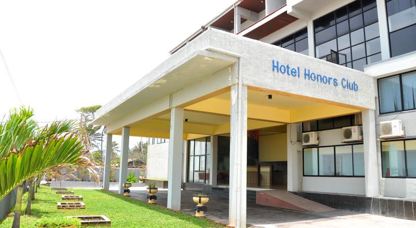 Honors Club Hotel