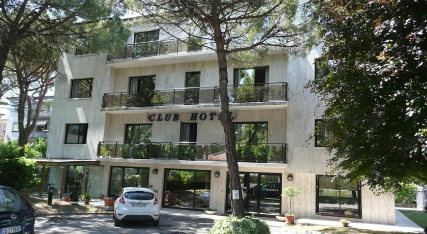 Club Hotel