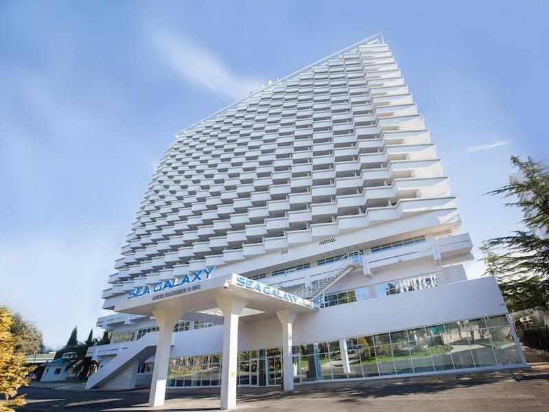 84438Crystal Hotel