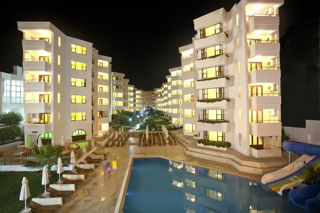 120986Luna Villas & Suites