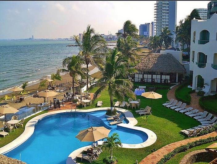 Playa Caracol Hotel & Spa