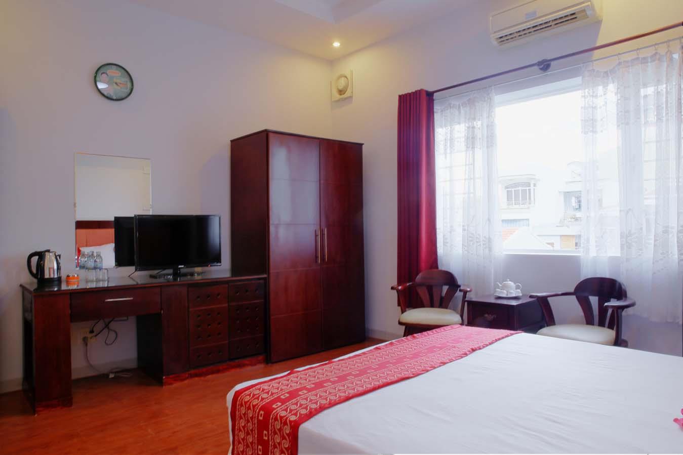 128817Hotel Ajanta