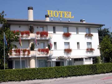 53052Hotel Altamira